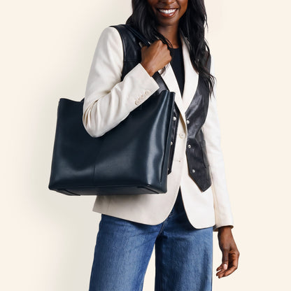 Vida Large Tote In Micro Pebbled Leather - Black